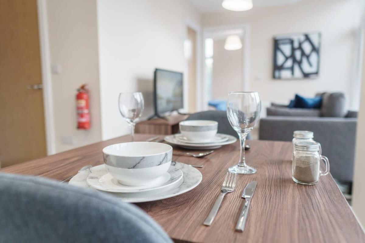 Bright 1 Bed Apartment Manchester - Sleeps 2 Eksteriør billede